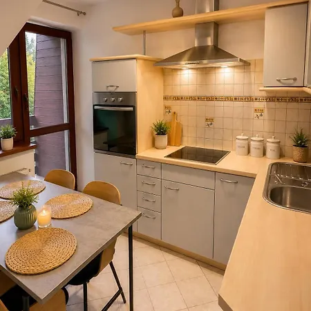 Mountain Whisper Apartament *